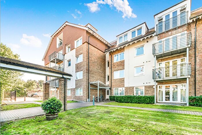 2 Bedroom Apartment To Rent In Harlands House, Harlands Road, RH16