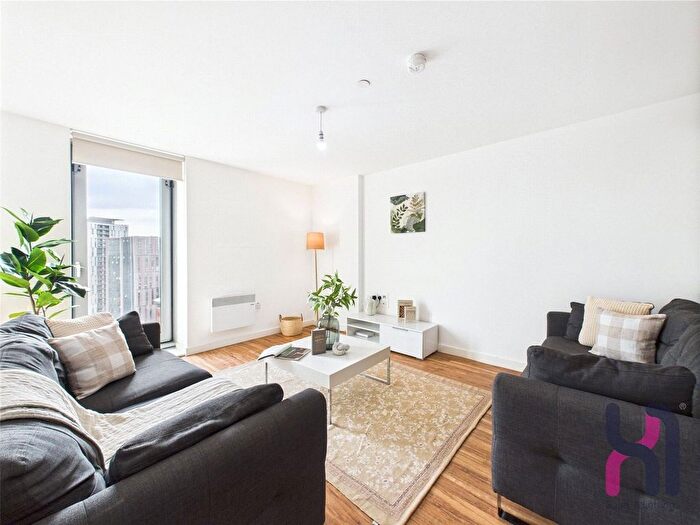 3 Bedroom Flat To Rent In Media City, Michigan Point Tower A, Michigan Avenue, Salford, M50