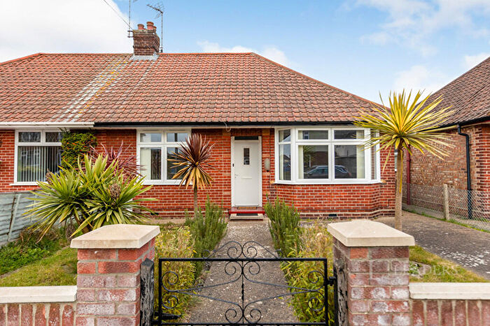 2 Bedroom Bungalow To Rent In Corton Road, Ipswich, IP3