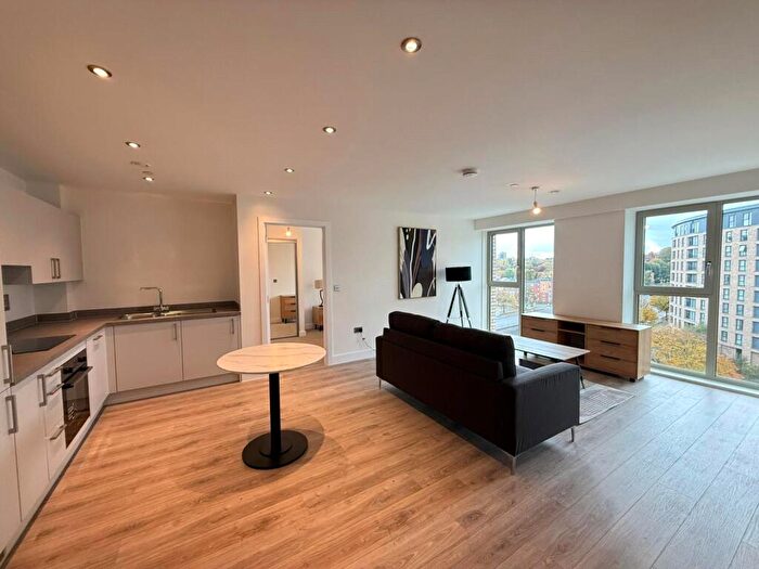 2 Bedroom Apartment To Rent In Boulevard Plaza, A Bristol Street, Birmingham, B5