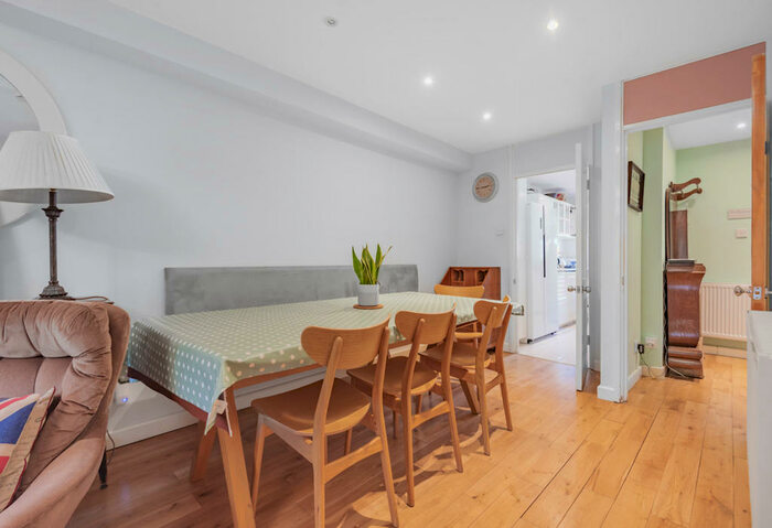 4 Bedroom Terraced House To Rent In Hampton Street, Elephant & Castle, London, SE17