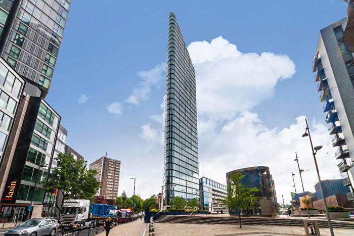 1 Bedroom Apartment To Rent In Chronicle Tower, B City Road, London, EC1V