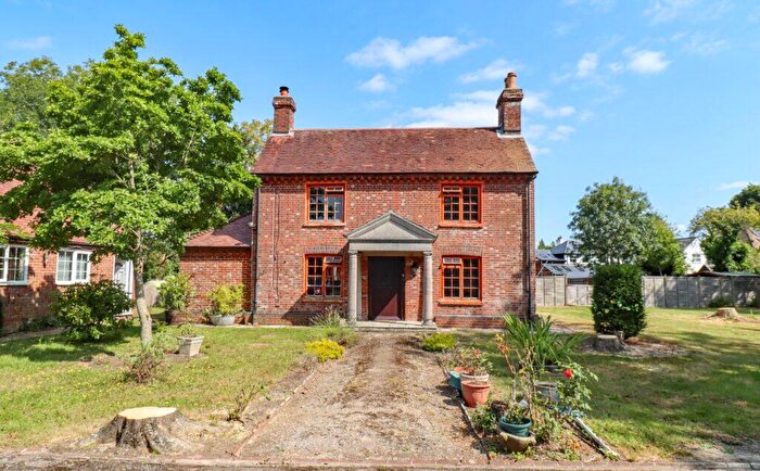 3 Bedroom Detached House For Sale In Copse Lane, Hayling Island, PO11