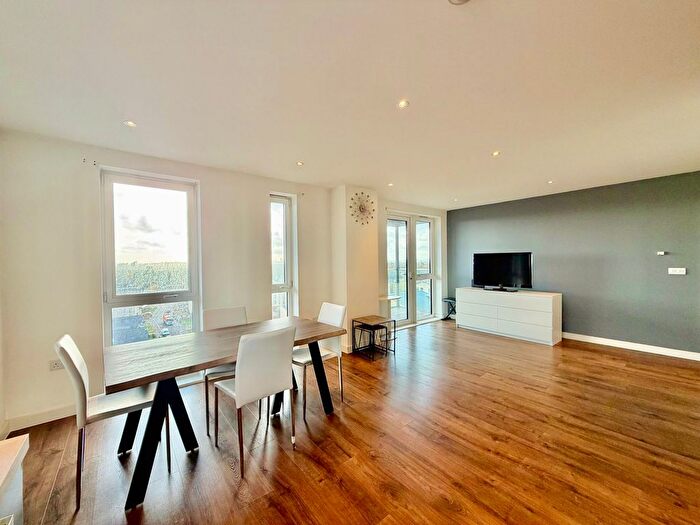 3 Bedroom Flat To Rent In Brannigan Way, Hallington Court, HA8