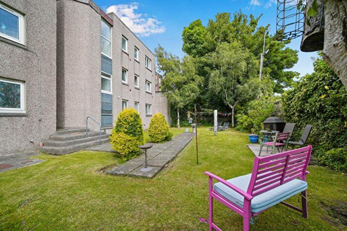 1 Bedroom Flat For Sale In / Granton Road, Trinity, Edinburgh, EH5