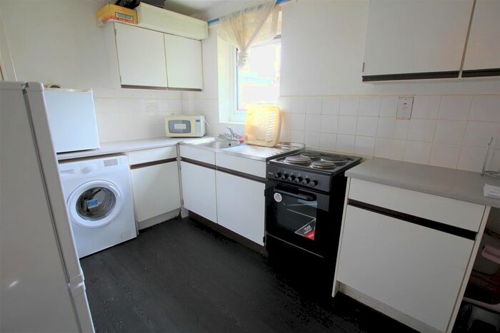 1 Bedroom Flat To Rent In Claydon Road, Leicester, LE5