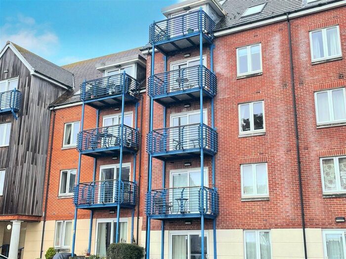 2 Bedroom Flat To Rent In Corscombe Close, Weymouth, DT4