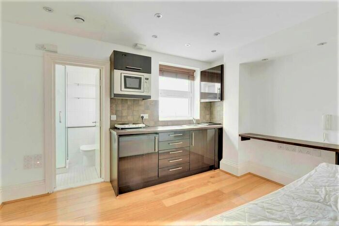 Studio To Rent In West End Lane, London, NW6