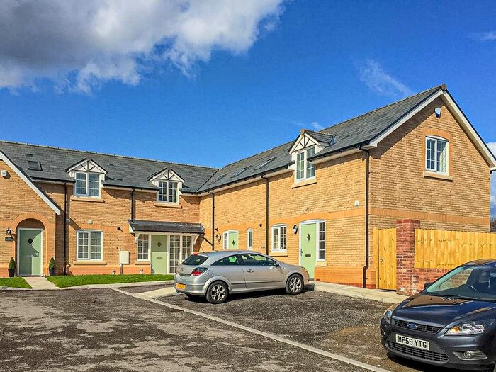 2 Bedroom Mews To Rent In Eastford Road, Lower Walton, Warrington, WA4