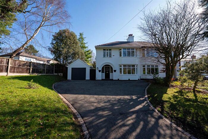 3 Bedroom Semi-Detached House To Rent In The Crescent, Heswall, Wirral, CH60