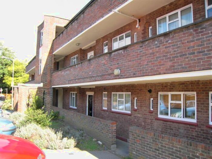 4 Bedroom Flat To Rent In Aubyn Square, London, SW15