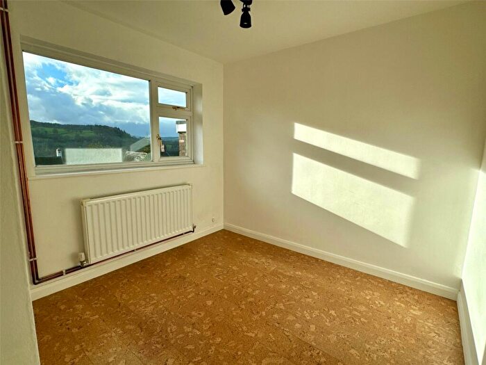 3 Bedroom Bungalow For Sale In Brynglas, Brecon, Powys, LD3