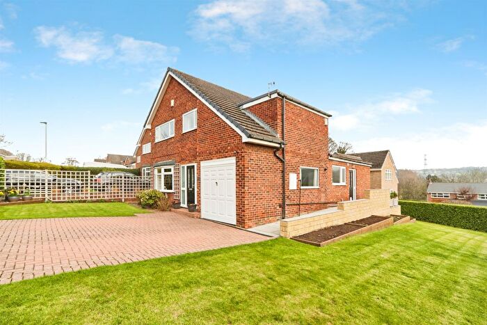 4 Bedroom Detached House For Sale In Hoyle Court Road, Baildon, Shipley, BD17