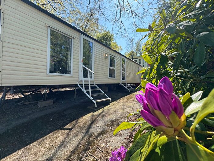 3 Bedroom Mobile/park Home For Sale In The Ridge West, St. Leonards-On-Sea, TN37