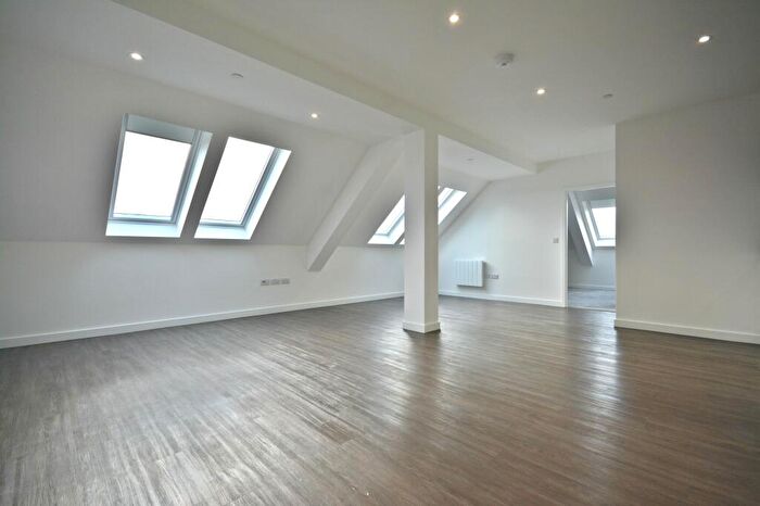 2 Bedroom Apartment To Rent In Millennium Way, Bracknell, RG12