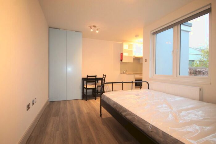 Studio To Rent In Camden High Street, Camden Town, NW1