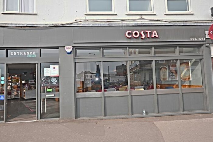 2 Bedroom Flat To Rent In High Street, Langley, Slough, SL3