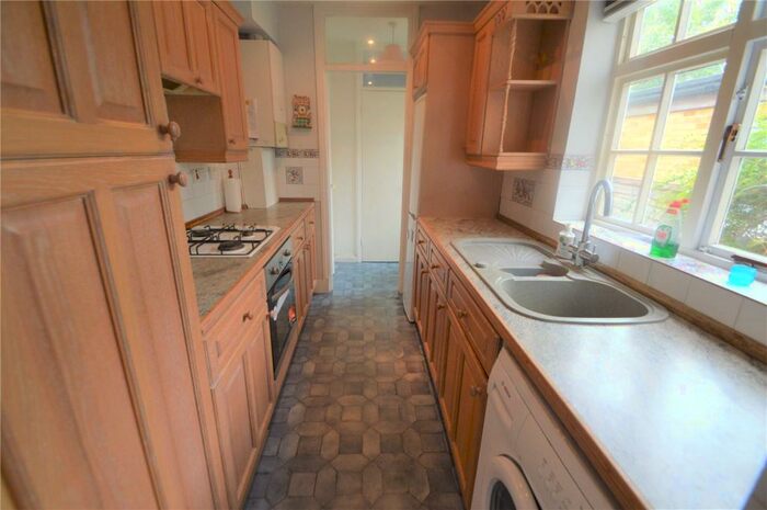 2 Bedroom Terraced House To Rent In Harrisons Rise, Croydon, CR0