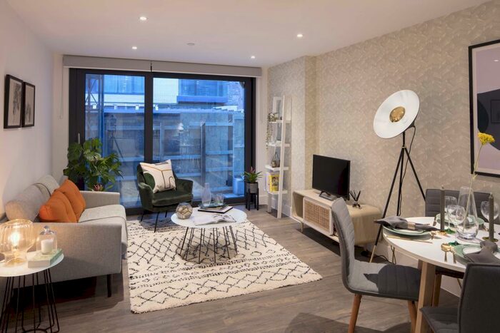 2 Bedroom Apartment To Rent In Finzels Reach Bristol, BS1