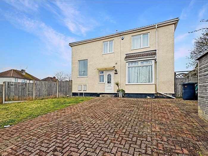 3 Bedroom Semi-Detached House To Rent In Bonnington Walk, Bristol, BS7