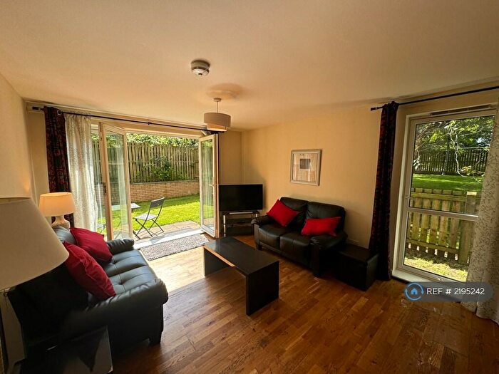 3 Bedroom Flat To Rent In Duff Street, Edinburgh, EH11