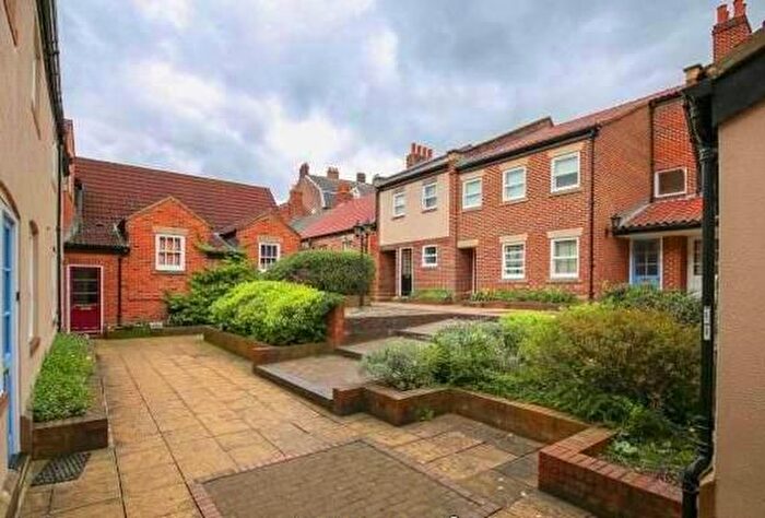 2 Bedroom Flat To Rent In Taylors Court, Newcastle Upon Tyne, NE1