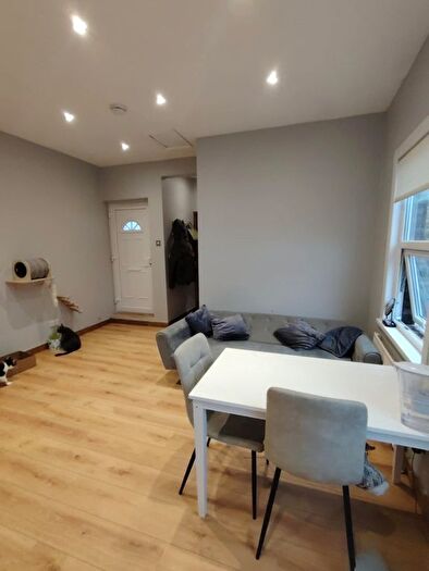 2 Bedroom Flat To Rent In C Kingsland Road, Luton, LU1