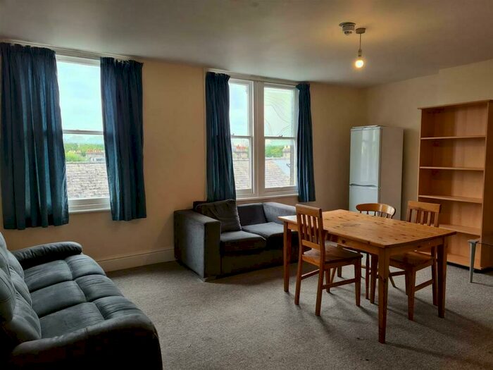 4 Bedroom Apartment To Rent In Chalton Street, London, NW1