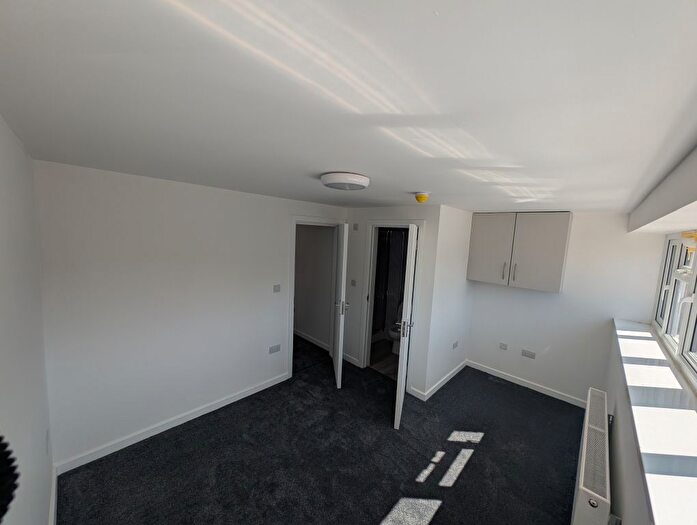 1 Bedroom End Of Terrace House To Rent In West Drayton, UB7