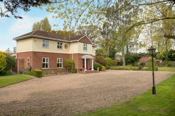 5 Bedroom Detached House For Sale In Burnt House Lane, Kirton, Ipswich, IP10