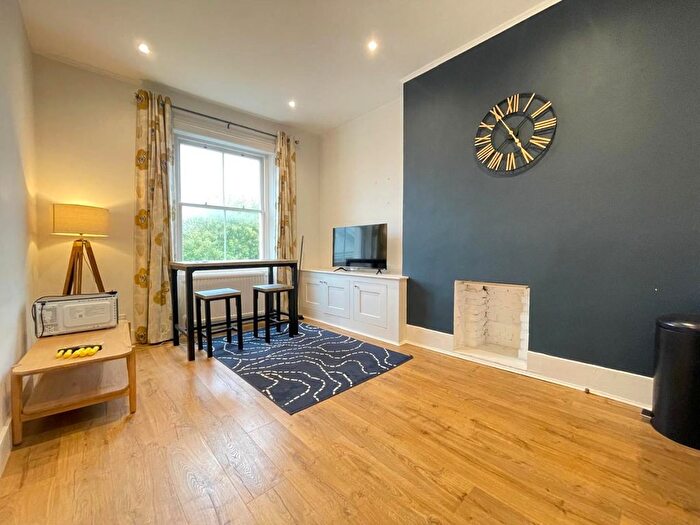 2 Bedroom Flat To Rent In Bristol Road, Brighton, BN2