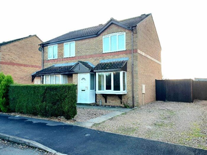 2 Bedroom Semi Detached House To Rent In College Close, Horncastle, LN9