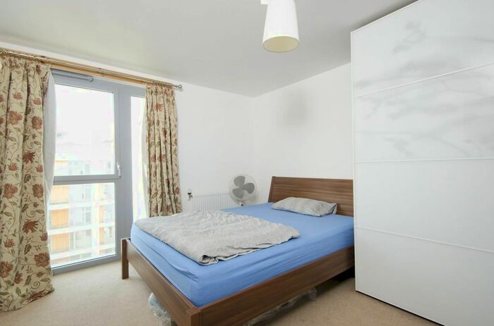1 Bedroom Flat To Rent In Heron Place, Royal Docks, London, E16