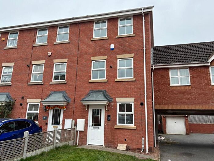 4 Bedroom House To Rent In Mason Row, Hamilton, Leicester, LE5