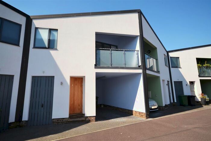 3 Bedroom Terraced House To Rent In Beach Road, Eastbourne, BN22