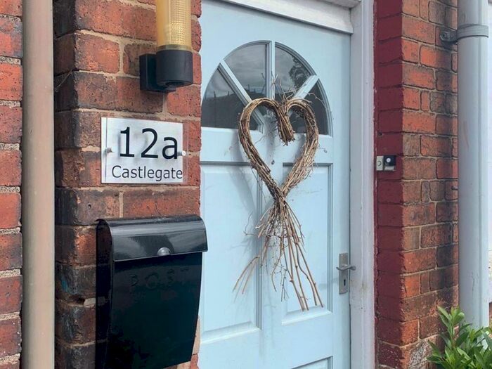 1 Bedroom Apartment To Rent In Castlegate, Tickhill, DN11