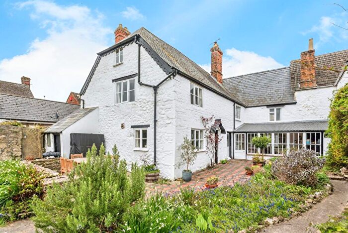 5 Bedroom Terraced House For Sale In High Street, Royal Wootton Bassett, Swindon, SN4