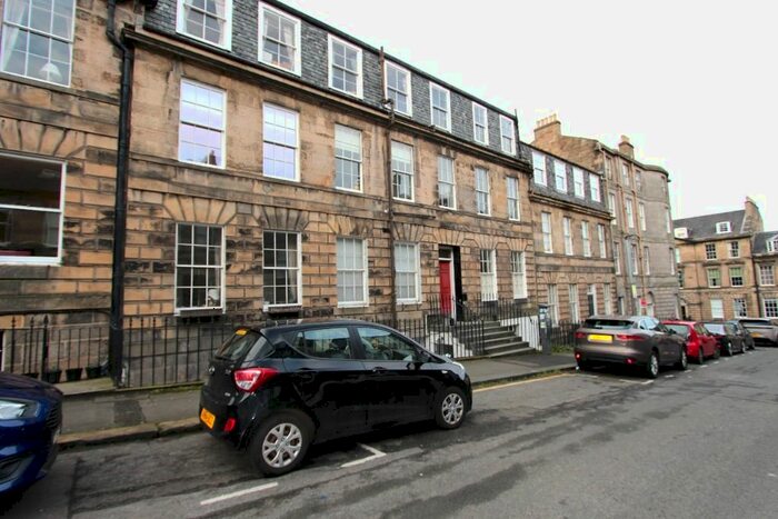 2 Bedroom Flat To Rent In Hart Street, New Town, Edinburgh, EH1