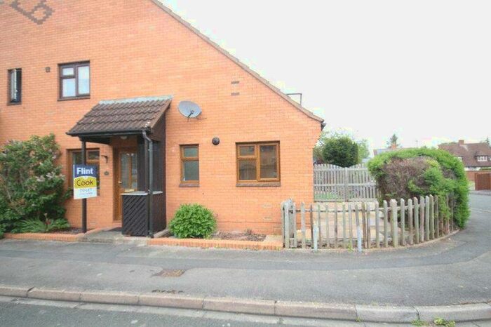 1 Bedroom Flat To Rent In Ingram Avenue, Holmer, Hereford, Herefordshire, HR4