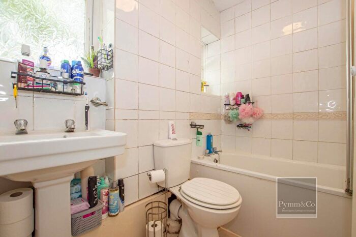 2 Bedroom Apartment For Sale In St. Martins Close, Norwich, NR3