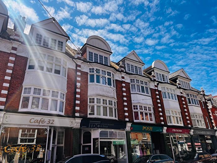 2 Bedroom Flat To Rent In South Street, Eastbourne, BN21