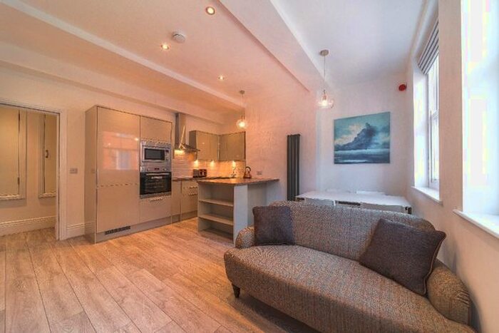 1 Bedroom Flat To Rent In Norfolk Row, City Centre, Sheffield, S1