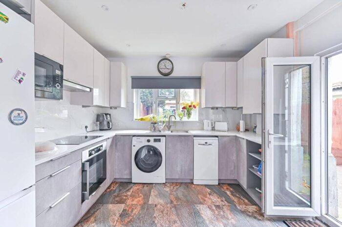 3 Bedroom Terraced House For Sale In Broughton Road, Croydon, Thornton Heath, CR7