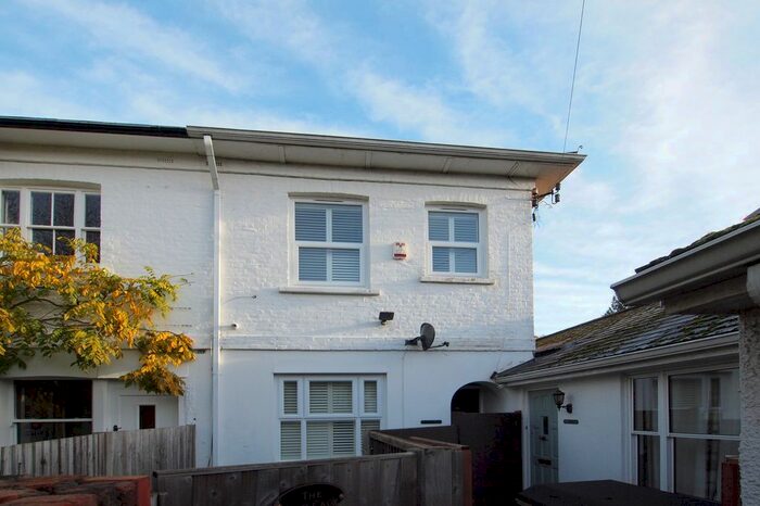 1 Bedroom Cottage To Rent In West Street, Ewell Village, KT17