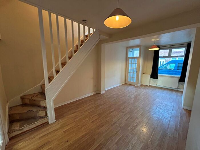 2 Bedroom House To Rent In Jubilee Road, Crosby, L23