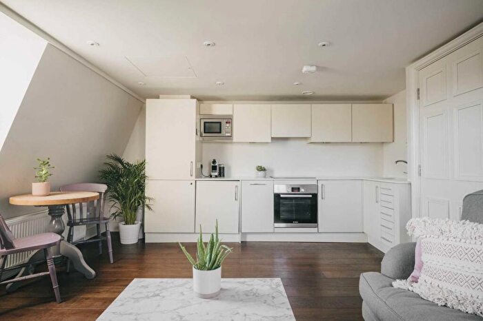 1 Bedroom Apartment To Rent In George Street, BA1