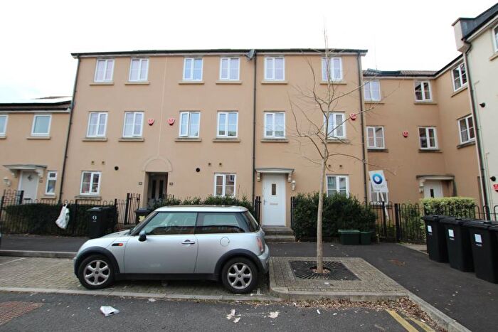 5 Bedroom Terraced House To Rent In Wood Mead - Cheswick Village, BS16