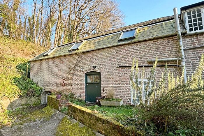 2 Bedroom Flat To Rent In Milton Abbas, DT11