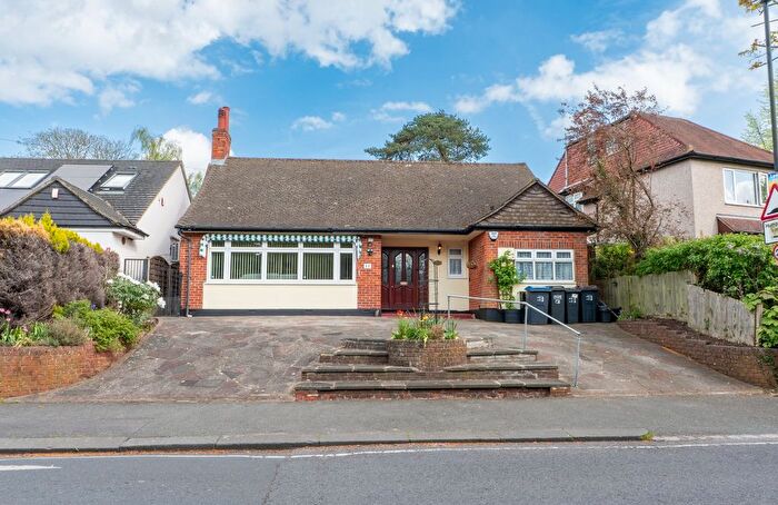 2 Bedroom Bungalow For Sale In Hartland Way, Shirley, Croydon, CR0