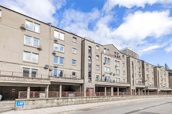 2 Bedroom Flat To Rent In Virginia Street, Aberdeen, AB11